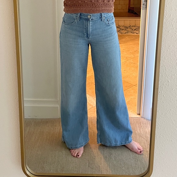 Uniqlo Drapey Wide-Leg Flare Jeans in light denim - Picture 2 of 7